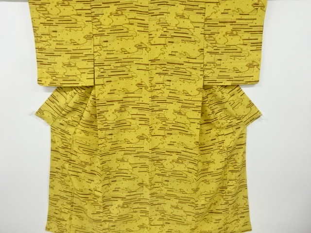 リサイクル　霞に唐松模様小紋着物